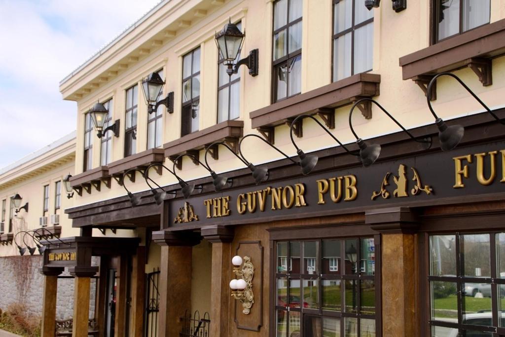 The Guv'Nor Inn Saint-Jean de Terre-Neuve Extérieur photo
